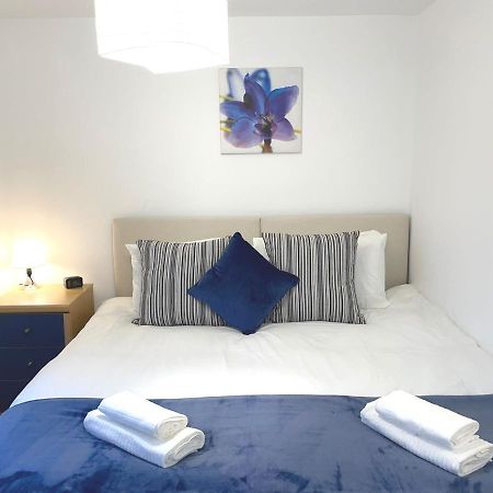 Cosy Family Home - Coventry City Centre - Entire House Екстериор снимка