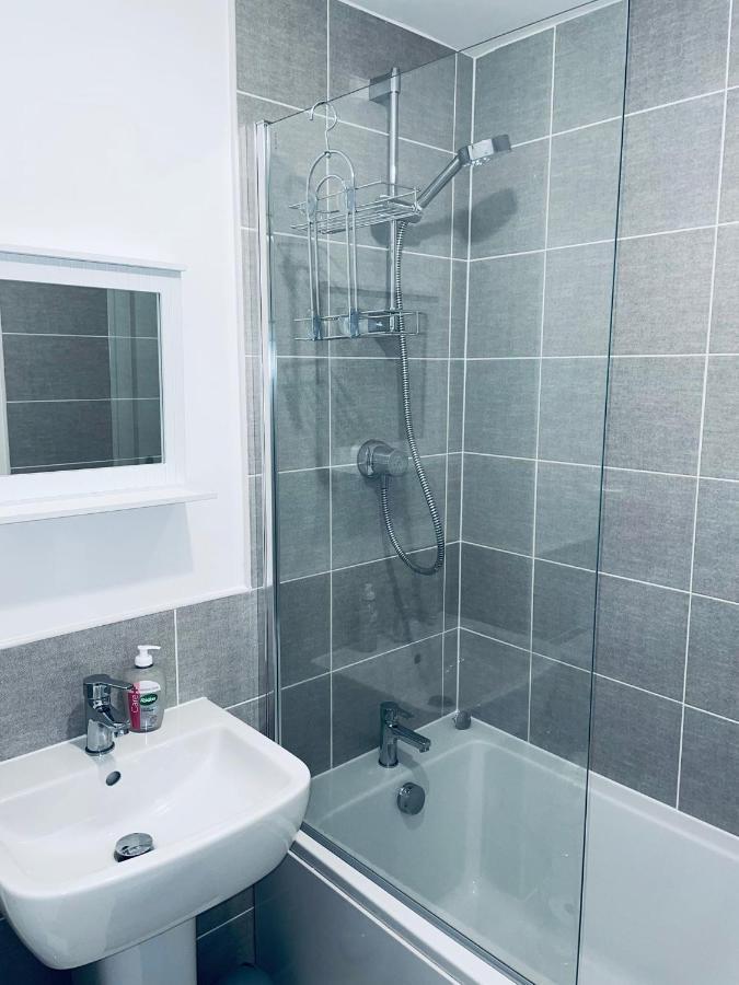 Cosy Family Home - Coventry City Centre - Entire House Екстериор снимка